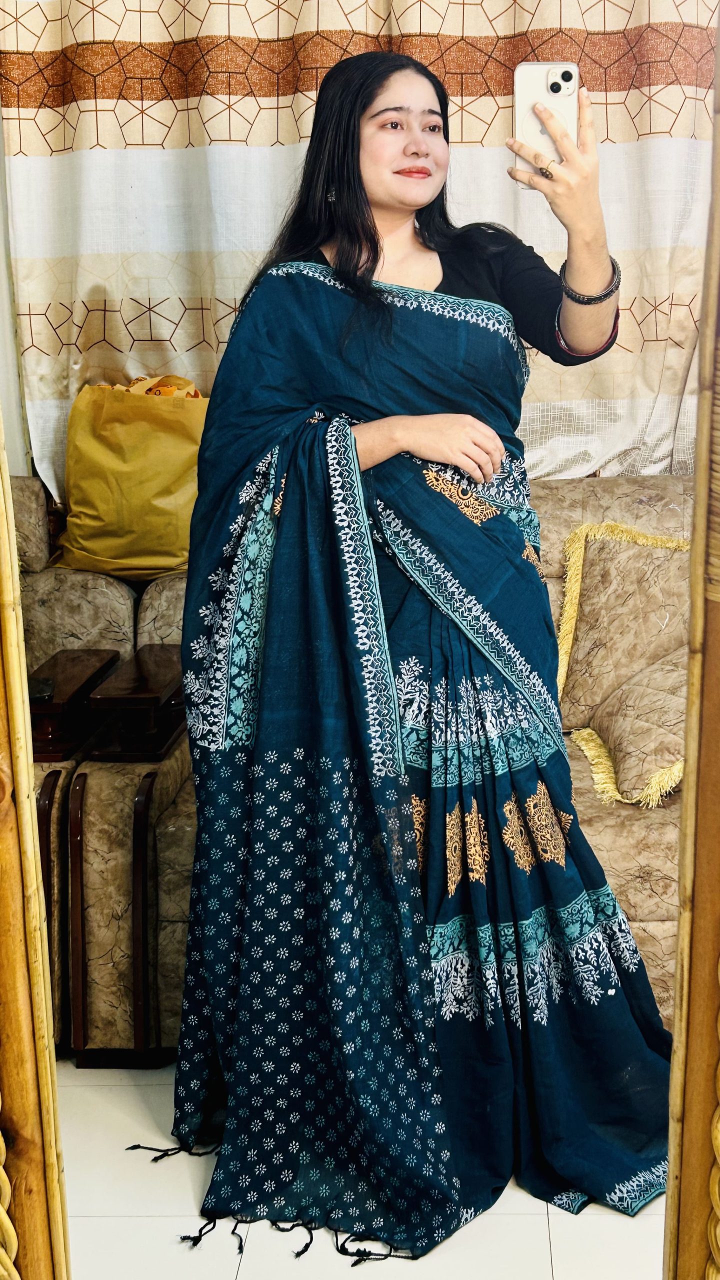 ১৪ হাতের কটন শাড়ি প্রিমিয়াম কোয়ালিটি ১০০% পিওর সুতি শাড়ি ()